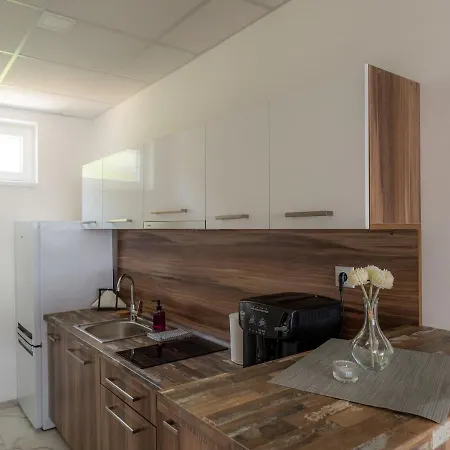 Motocentrum Apartahotel Kaluža